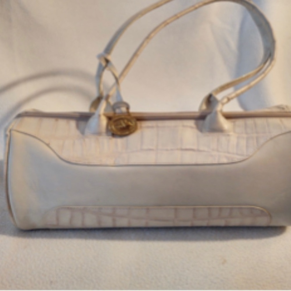 Brahmin Handbag Barely Used I Received It As A Gi… - image 1